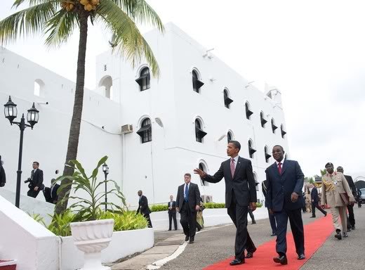 2815_Obama-at-Osu-Castle
